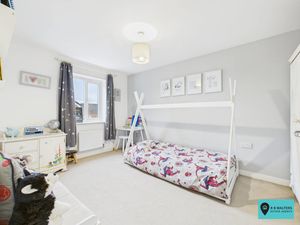 Bedroom- click for photo gallery